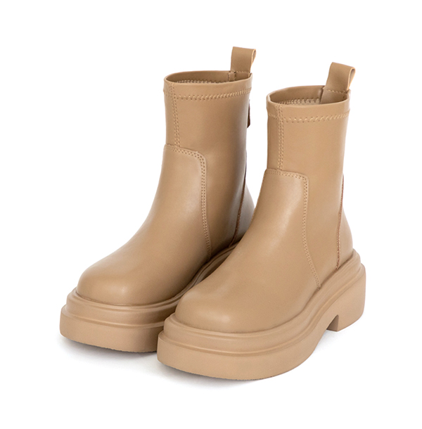 安可返場輕量底素面瘦瘦短靴 杏色