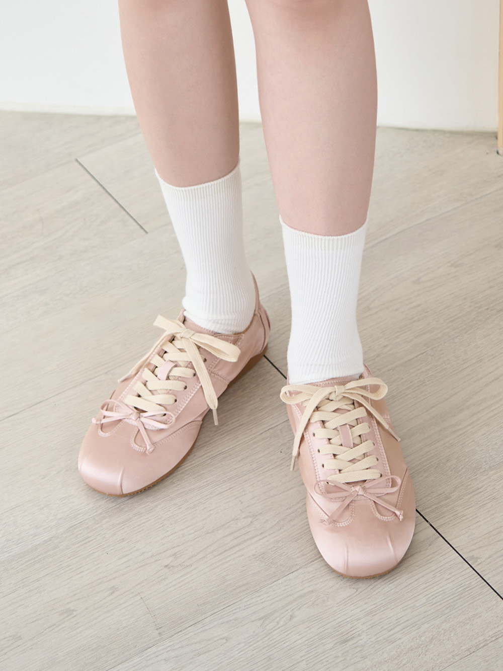 絲絨光感綁帶芭蕾風休閒鞋 粉色