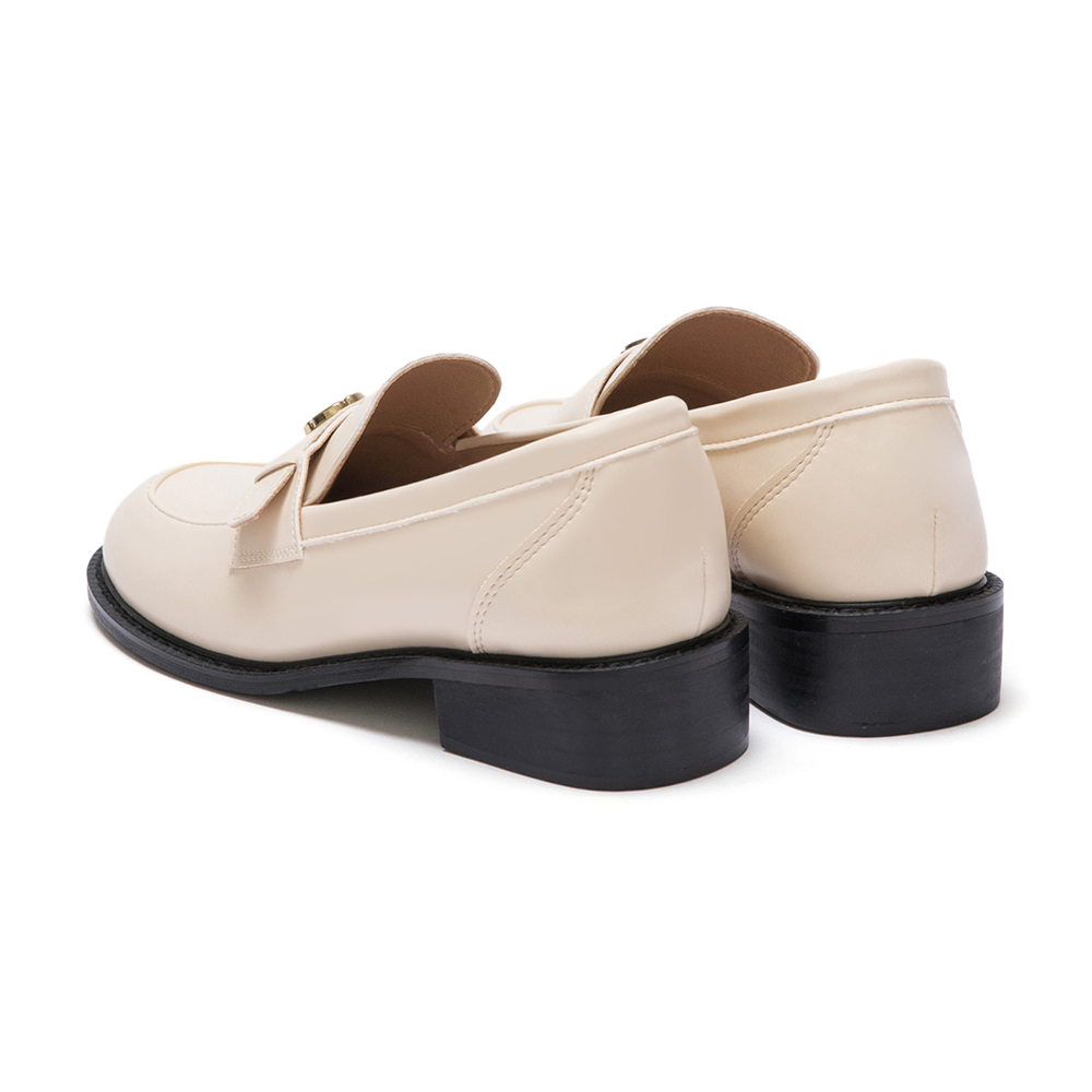 優雅少女．山茶花金飾低跟樂福鞋 香草米