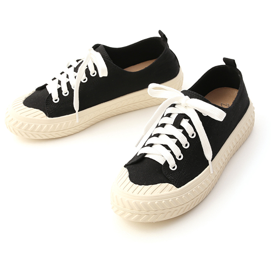 Casual Canvas Sneakers Black