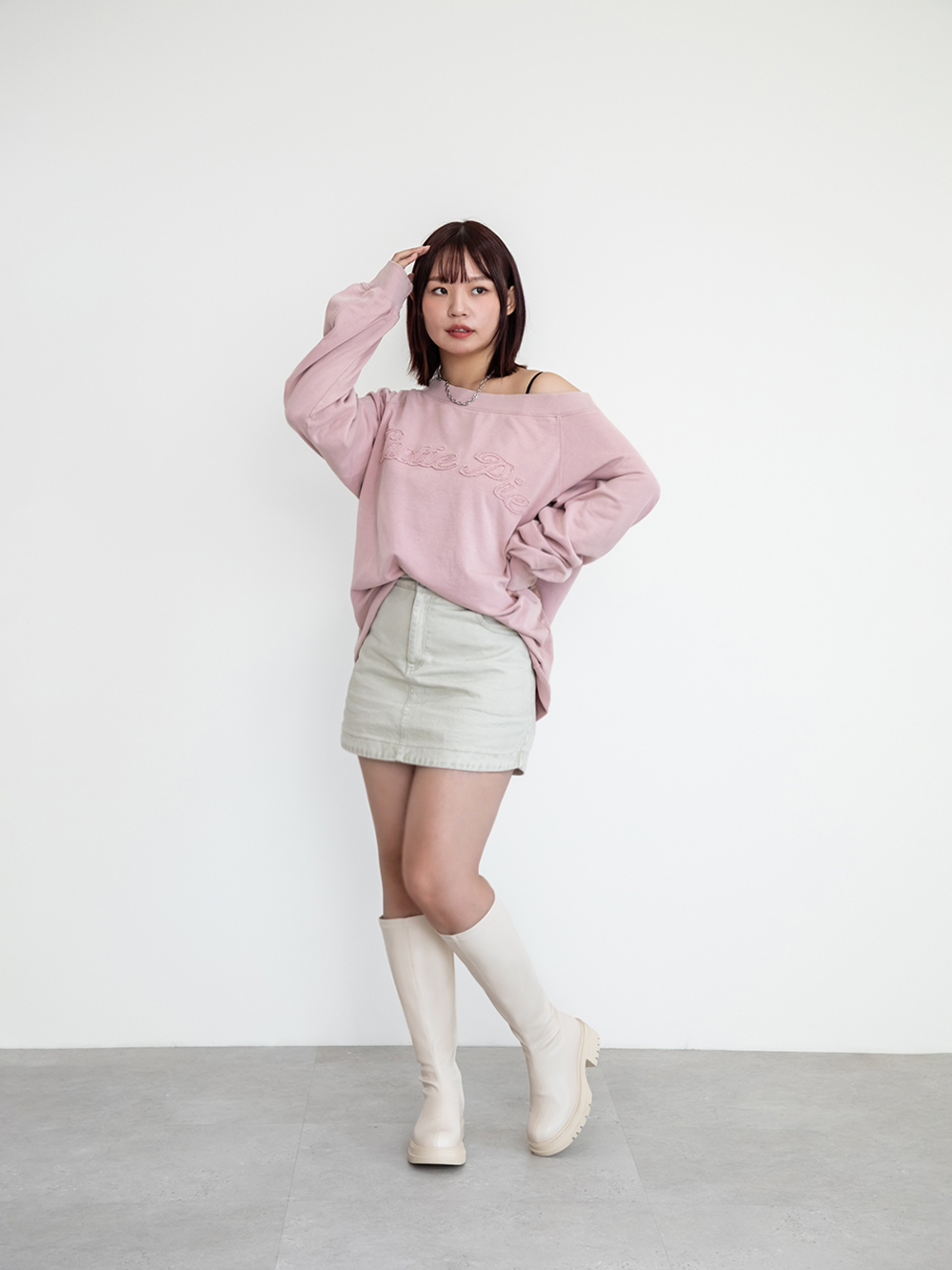 【加寬筒圍】韓團指標素面厚底瘦瘦長靴 米白色