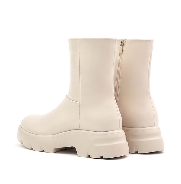 Futuristic Lightweight Sole Slim Boots Beige