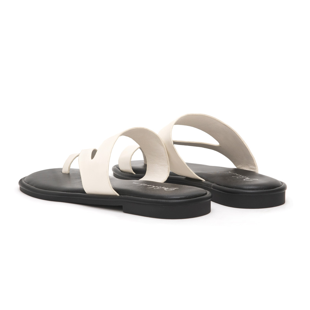 Diagonal Strap Soft Toe Loop Sandals 米