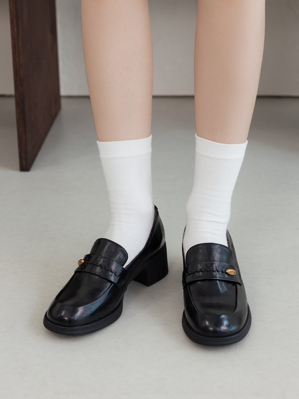 【真皮系列】編織小金豆靜音樂福鞋 黑色