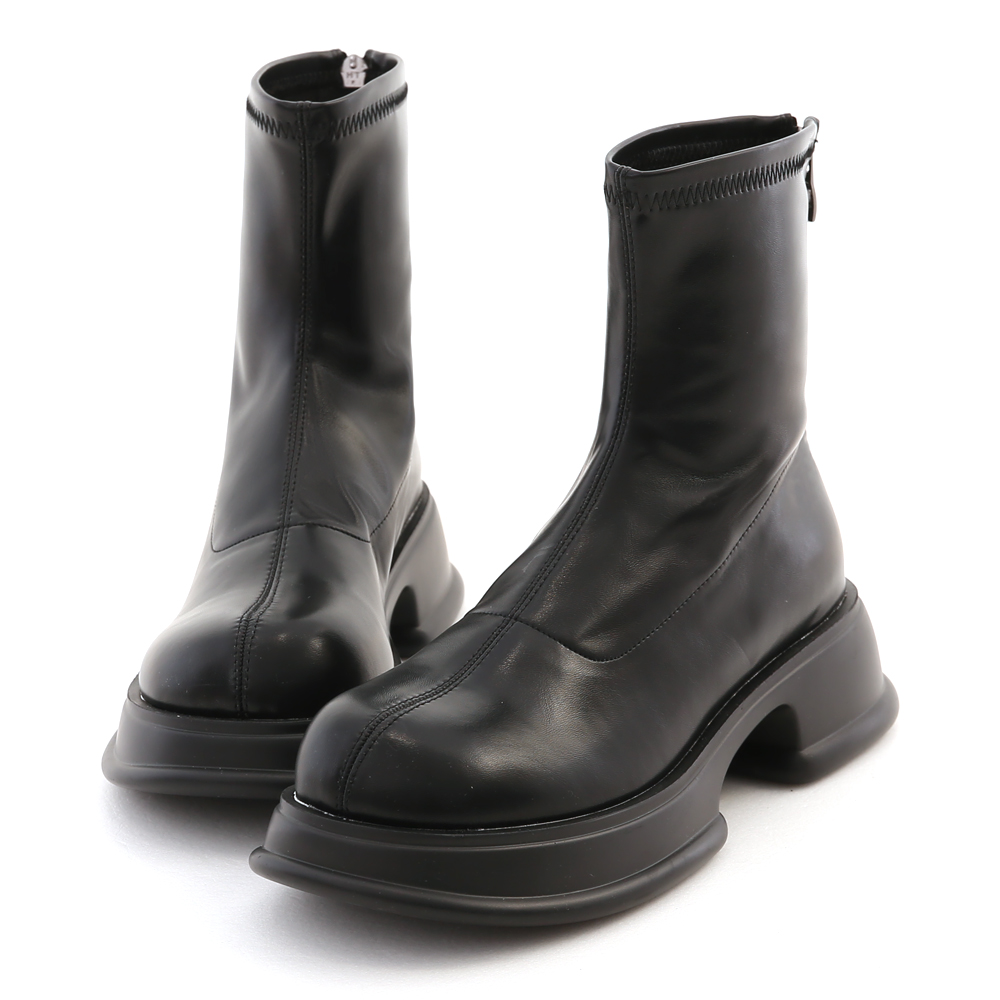 Lightweight Thick Sole Slimming Plain Boots Black