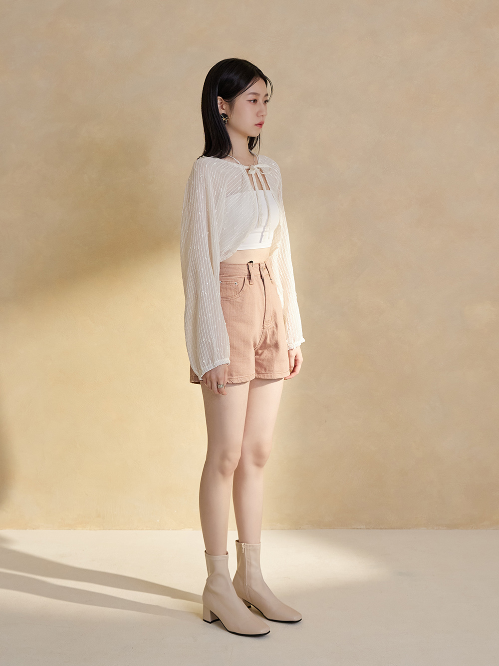 秋冬定番．素面合腿中跟方頭襪靴 人氣米白