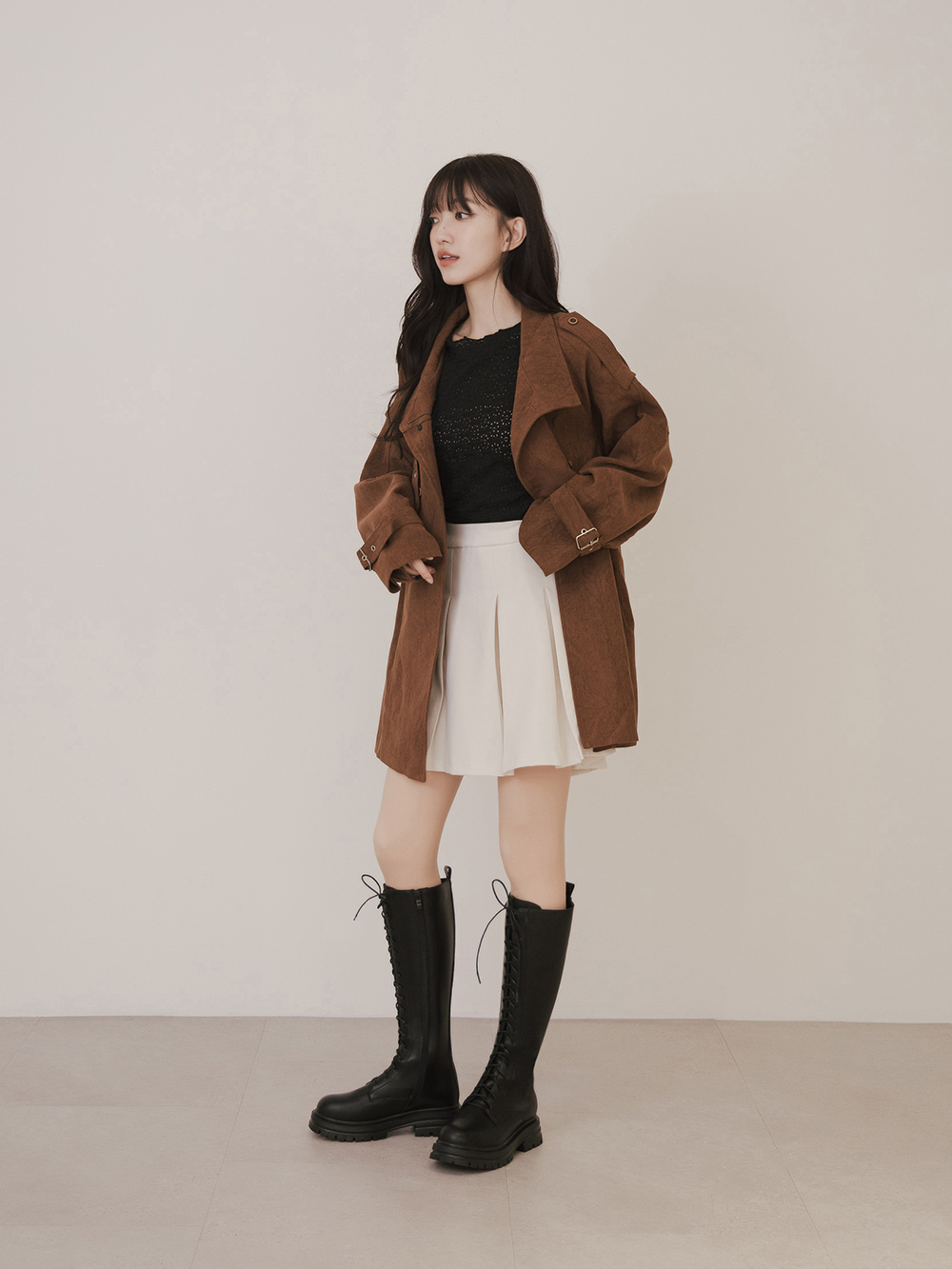 全場焦點鬆糕底綁帶馬汀長靴 黑