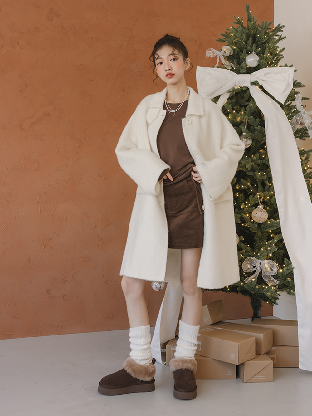 暖暖泡芙厚底翻毛真皮雪靴 咖啡色