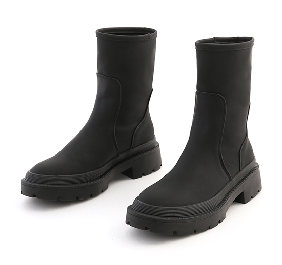 Water-Resistent Plain Boots Black