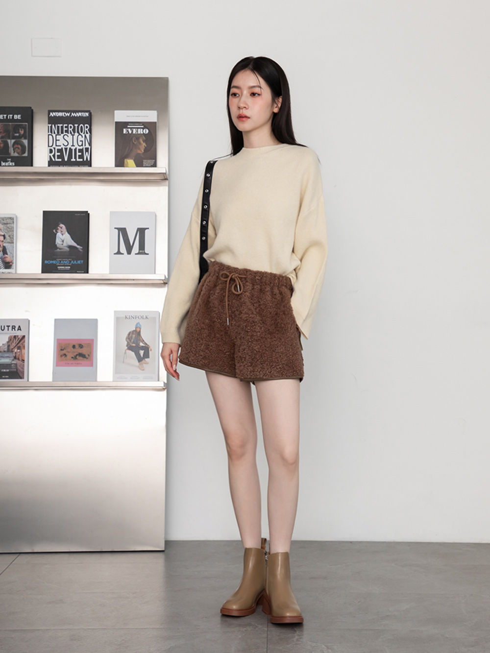 時髦指標方頭木紋跟切爾西短靴 奶茶