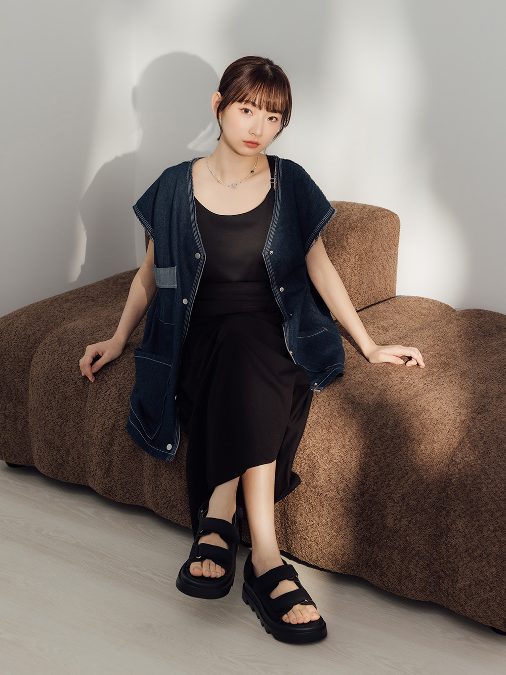 寬帶魔鬼氈空氣海綿啵啵Q軟涼鞋 黑