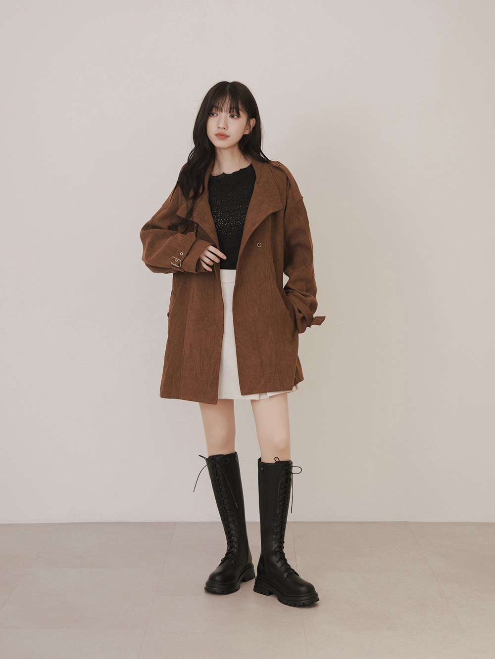 全場焦點鬆糕底綁帶馬汀長靴 黑