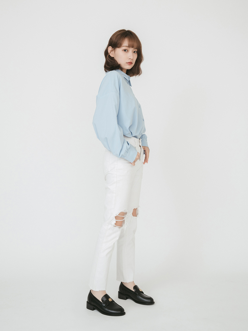 優雅少女．山茶花金飾低跟樂福鞋 時尚黑