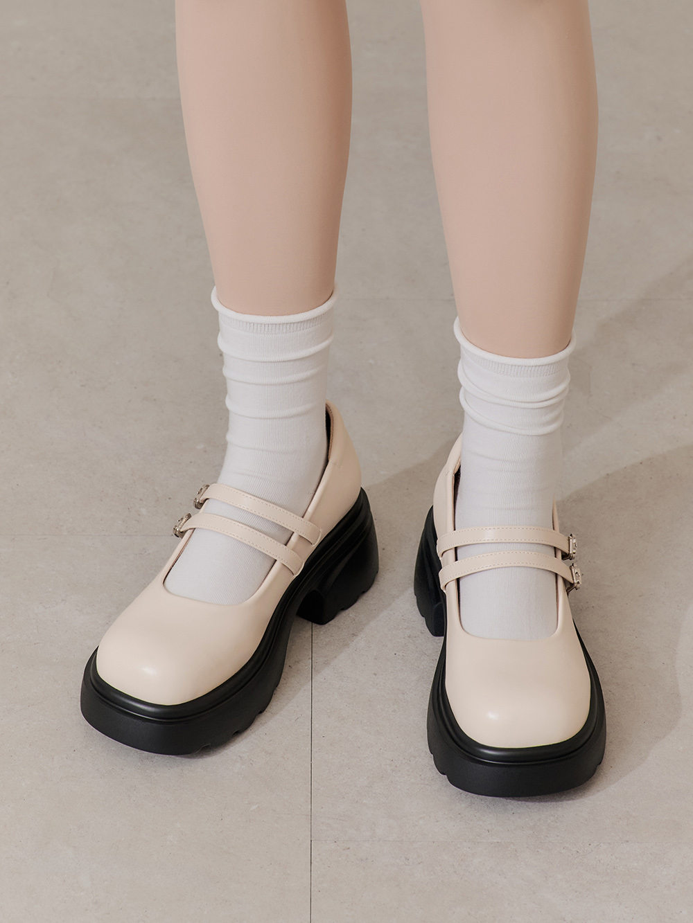 甜蜜愛心釦雙帶輕量瑪莉珍鞋 米白