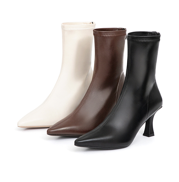 顯瘦魔法尖頭高跟瘦瘦短靴 黑色