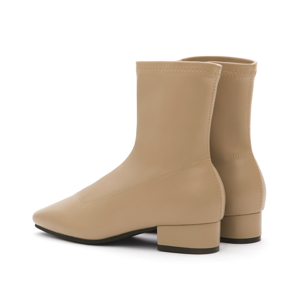 Stradivarius Seam Front Square-Toe Low-Heel Slim Boots Beige