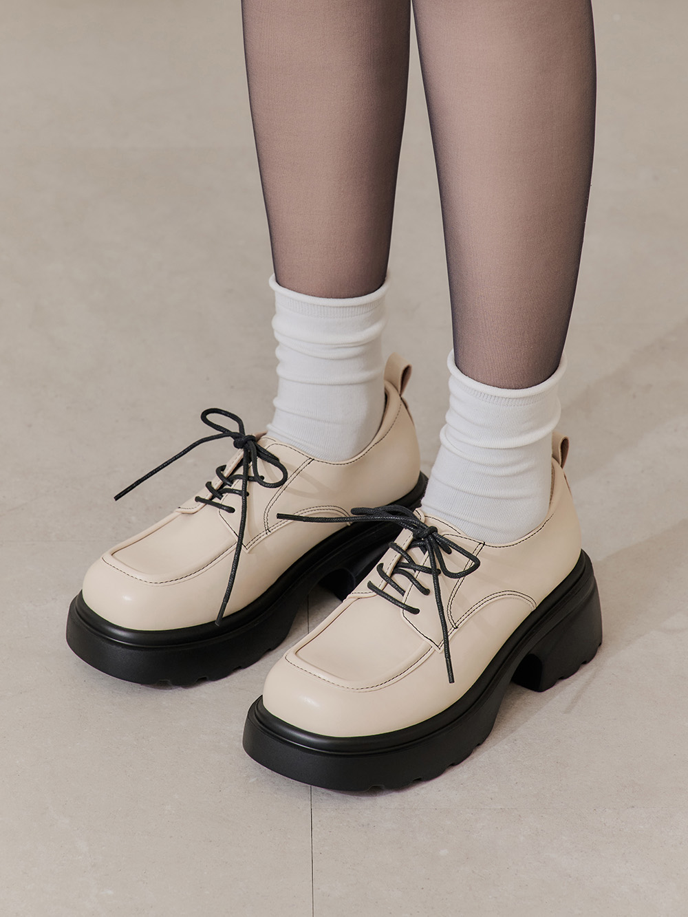 老錢假期輕量底綁帶德比鞋 米白