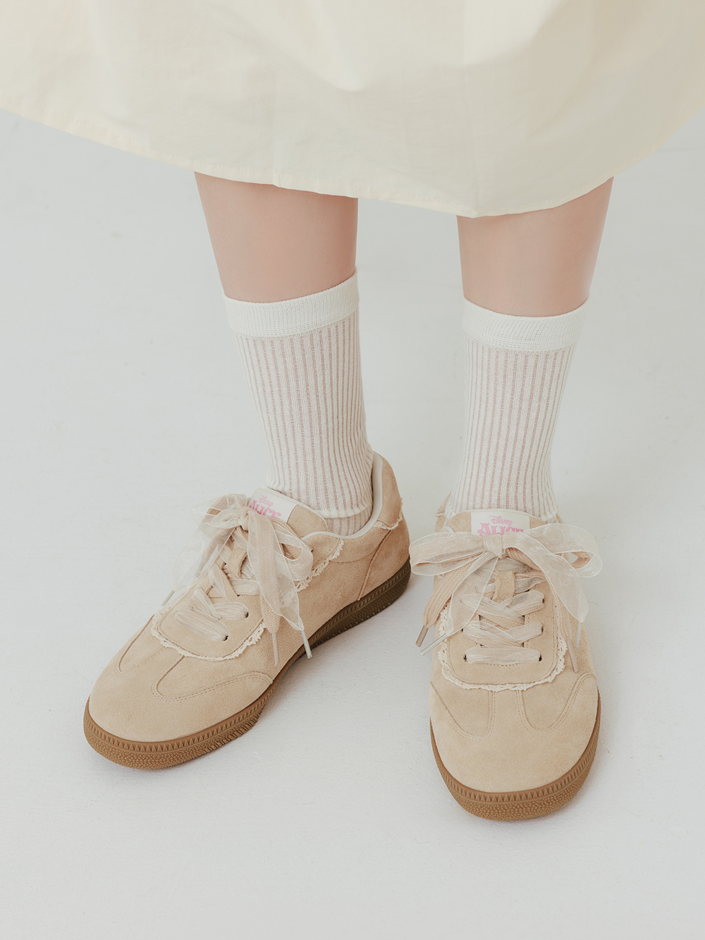 【Disney】愛麗絲蕾絲花邊真皮德訓鞋 奶茶色