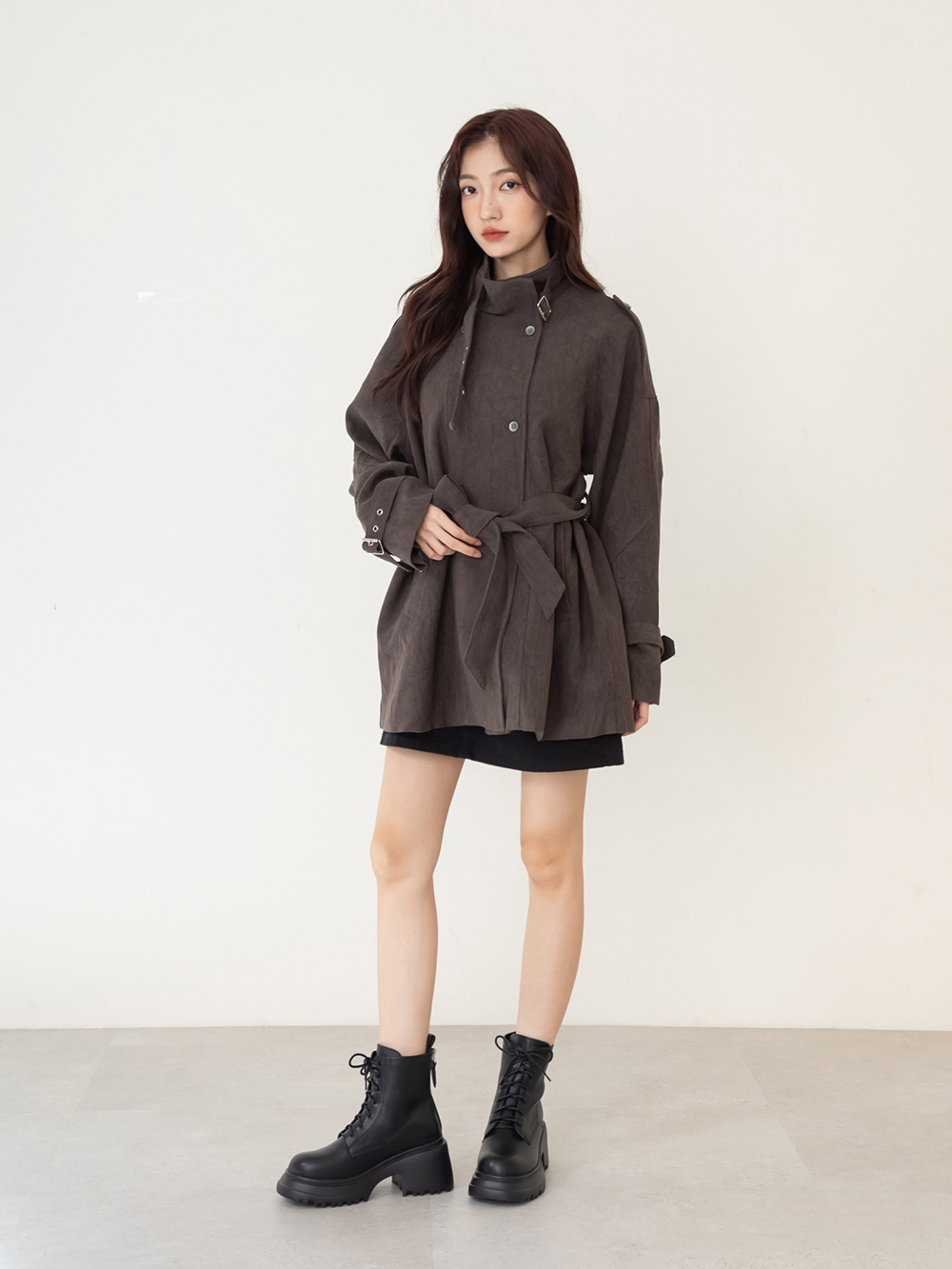 女團風輕量厚底綁帶短靴 黑色