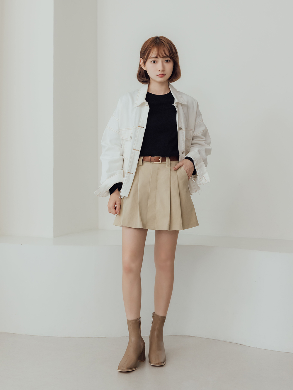 美麗零死角.素面方頭高跟瘦瘦靴 奶茶杏