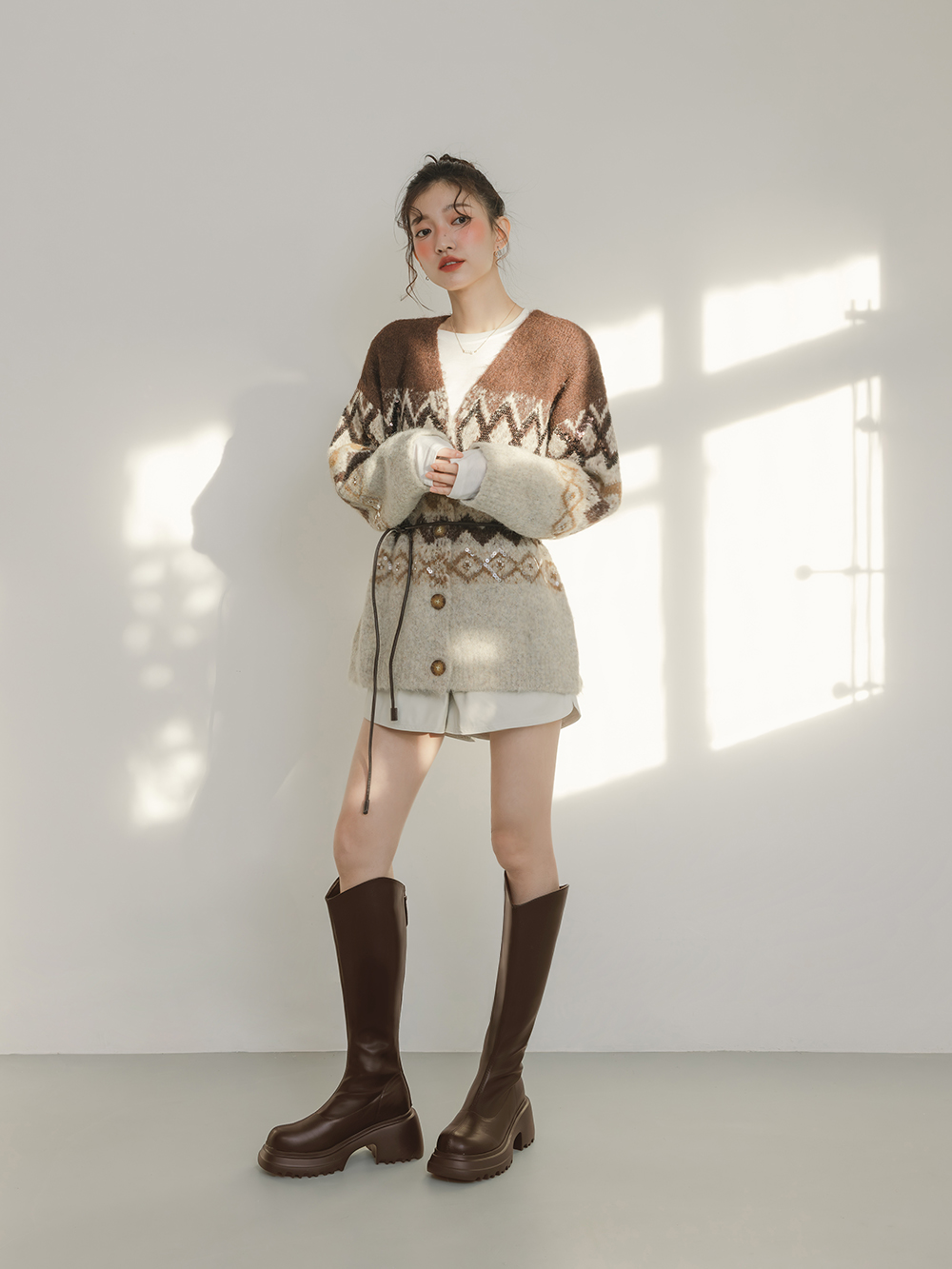 美圖V口輕量厚底瘦瘦長靴 復古咖