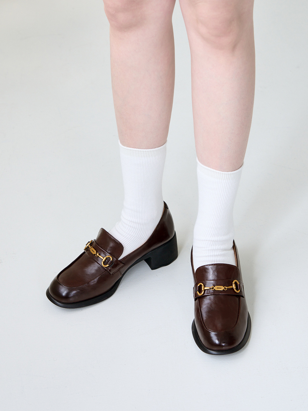 【真皮系列】波浪靜音跟馬銜釦樂福鞋 棕色