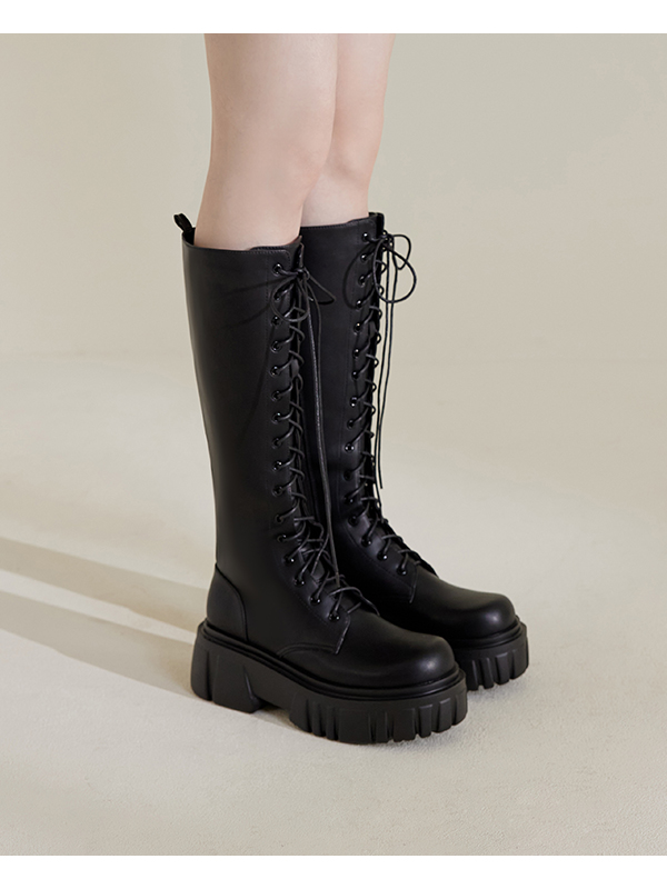 Lightweight Lug-Sole Lace-Up Boots Black