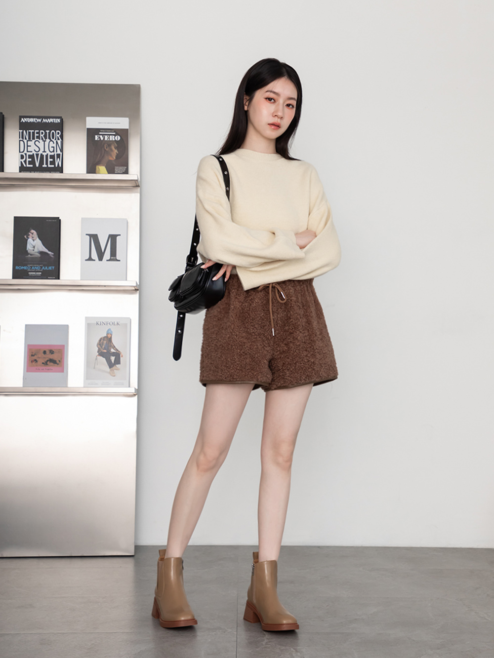 時髦指標方頭木紋跟切爾西短靴 奶茶