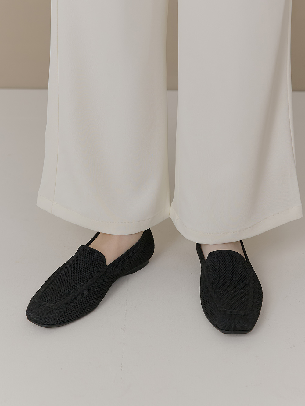 【3D零感雲織鞋】素面方頭樂福鞋 午夜黑