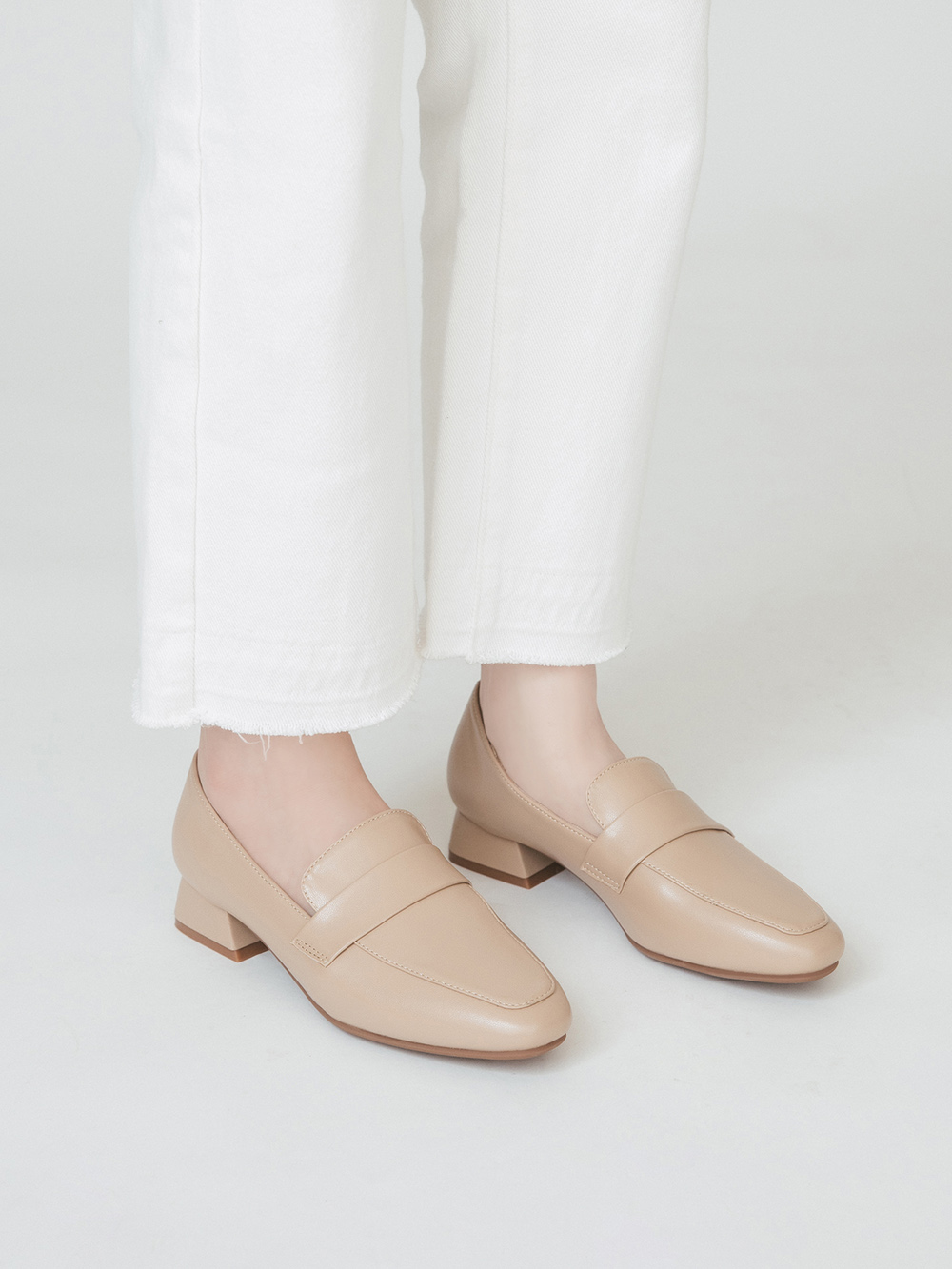 實穿滿分．4D氣墊低跟樂福鞋 奶茶杏