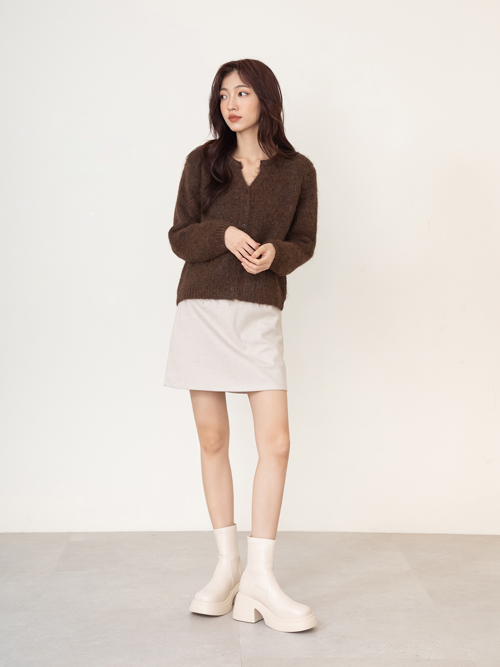 美腿濾鏡．輕量加厚底瘦瘦短靴 白色