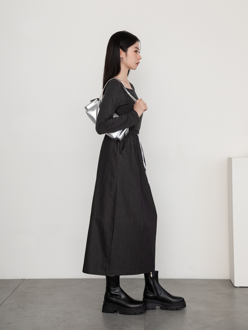 筆直漫畫腿.方糖鬆糕厚底素面瘦瘦靴 時尚黑