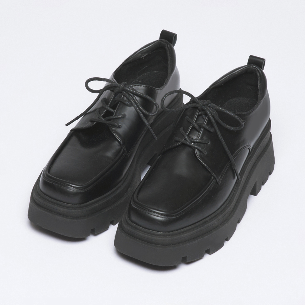 Chunky Sole Lace-Up Derby Shoes Black