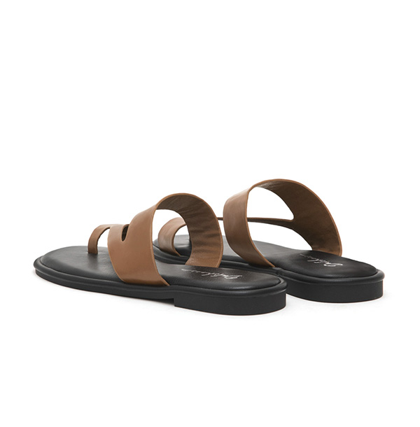 Diagonal Strap Soft Toe Loop Sandals 棕