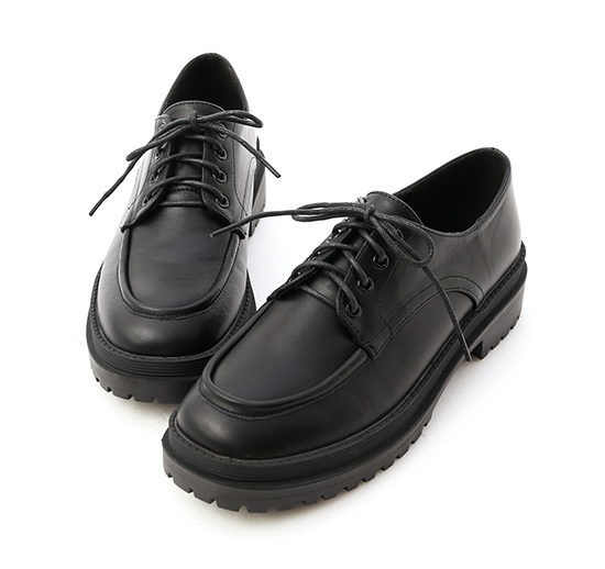 Thick Sole Lace-Up Oxfords Black