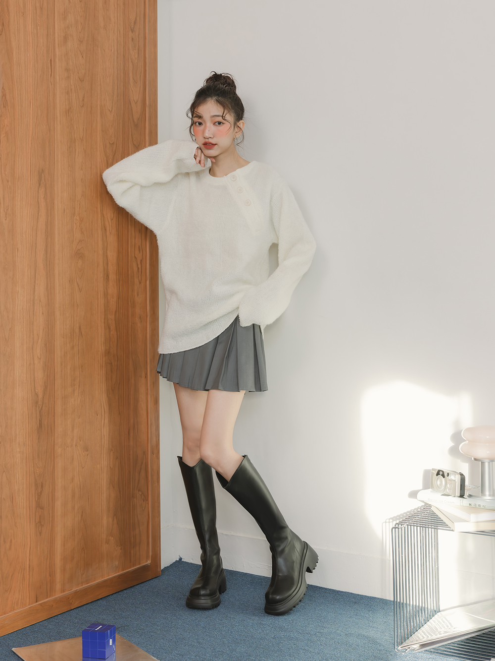 美圖V口輕量厚底瘦瘦長靴 時尚黑