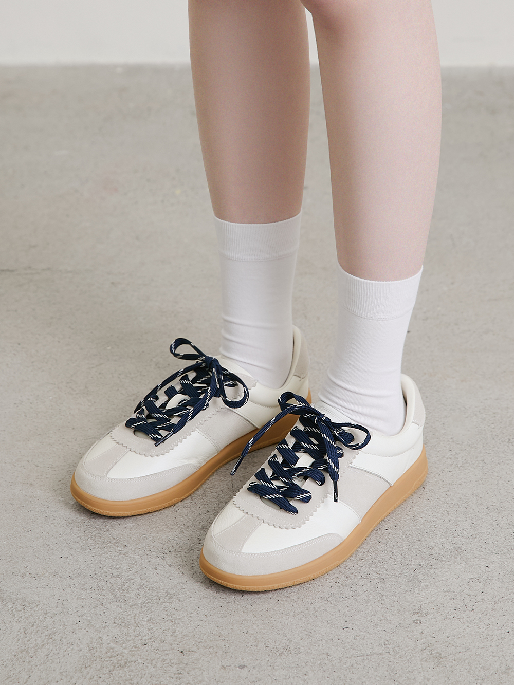 進化版2.0雙色鞋帶真皮德訓鞋 米白色