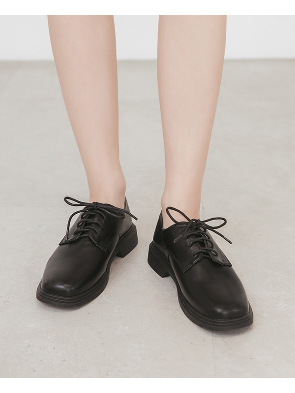 Soft Lace-Up Derby Shoes Black