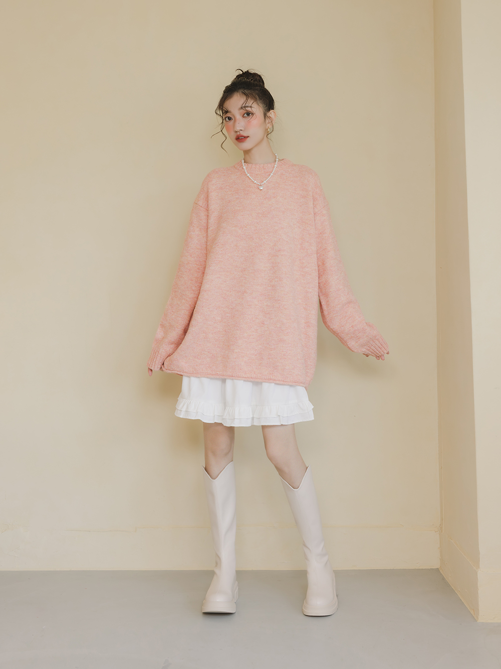 簡單好看．V口素面中跟瘦瘦長靴 香草米