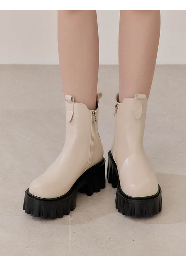 Zig-Zag Chunky Platform Chelsea Boots Vanilla