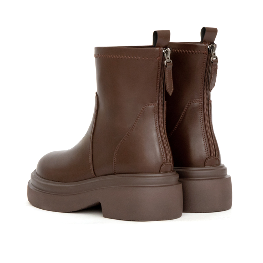 安可返場輕量底素面瘦瘦短靴 咖啡色