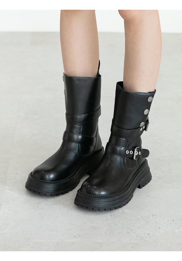 復古騎士釦環排釦機車短靴 黑色