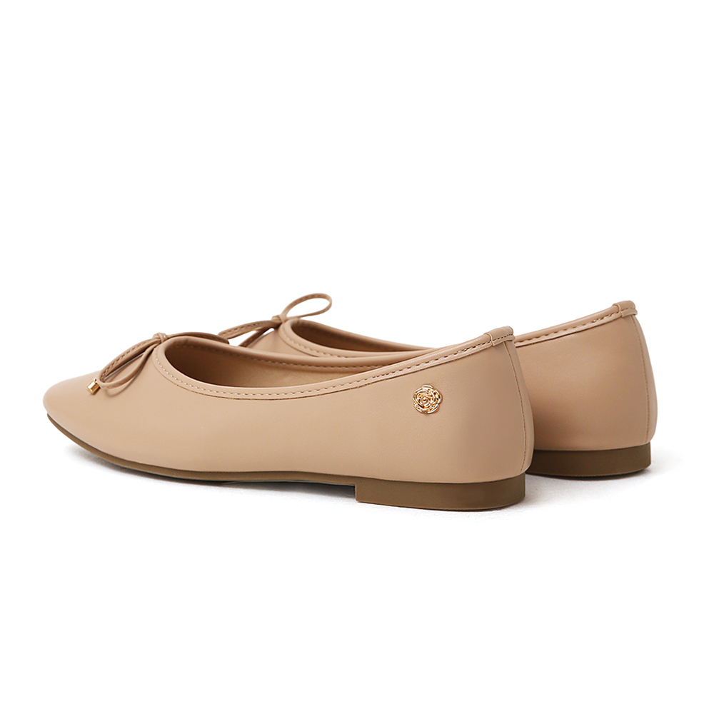 浪漫花釦．小蝴蝶結平底芭蕾娃娃鞋 裸膚杏