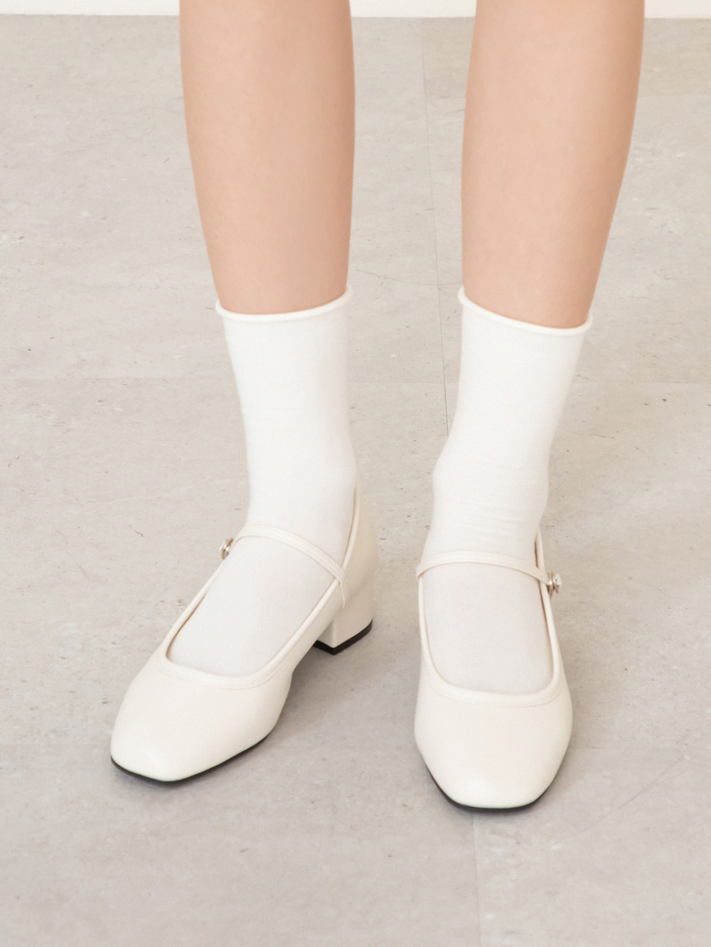 甜蜜蜜方頭氣質粗跟瑪莉珍鞋 米白色